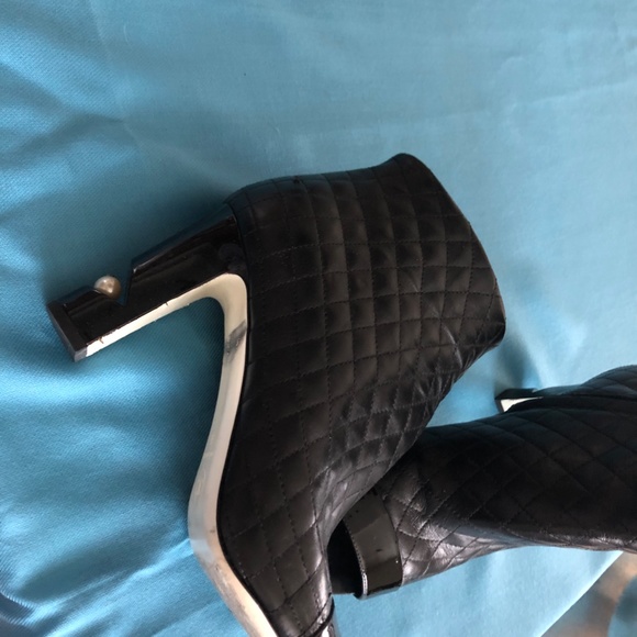 Chanel booties - Picture 2 of 6